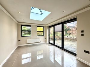 Family Room- click for photo gallery